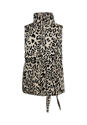 Párnázott mellény magas gallérral, bézs háttérrel és fekete leopárdmintával, övvel összehúzott derékkal és két elülső zsebbel.