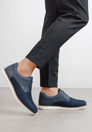 Kebello, DE VILLE - Chaussures à lacets - marine