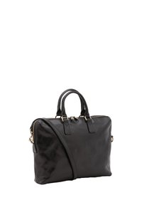 Sac en cuir noir avec deux poignées et une bandoulière réglable. Caractéristiques de quincaillerie dorée et un design à panneaux diagonaux.