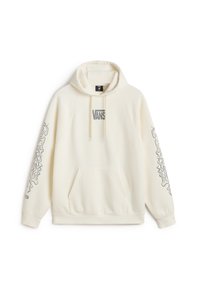 Sudadera crema con un logo frontal y un diseño gráfico en las mangas. Cuenta con un bolsillo tipo canguro y capucha con cordón. Tela suave y texturizada.