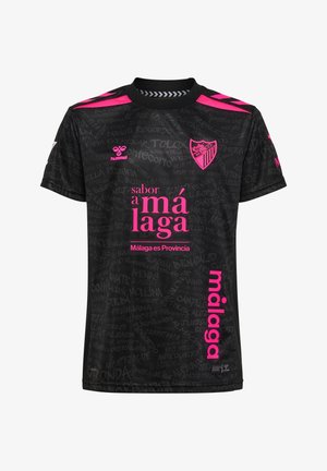 Sort sportstrøje med pink logoer og tekst med "sabor a Málaga," "Málaga es Provincia," samt et pink Málaga CF klubmærke på fronten.