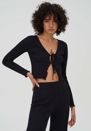 Top s dlouhým rukávem - black