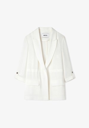Blazer blanco de mujer con solapas con muesca, mangas tres cuartos con pestañas y botones, dos bolsillos delanteros con solapa y diseño de apertura frontal.