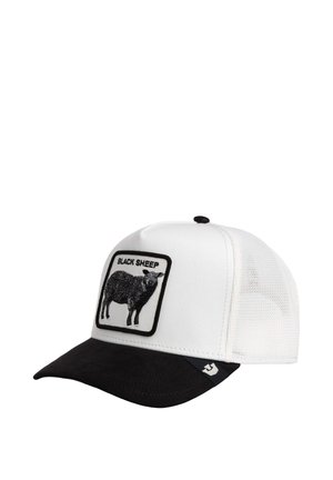 Weißer und schwarzer Trucker-Cap mit schwarzem Schaf-Aufnäher und dem Schriftzug "BLACK SHEEP" auf dem Frontpanel, Netzrücken und gebogenem schwarzem Schirm.