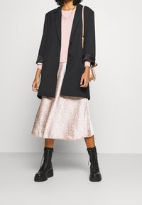 Vero Moda Stickad tröja - light pink