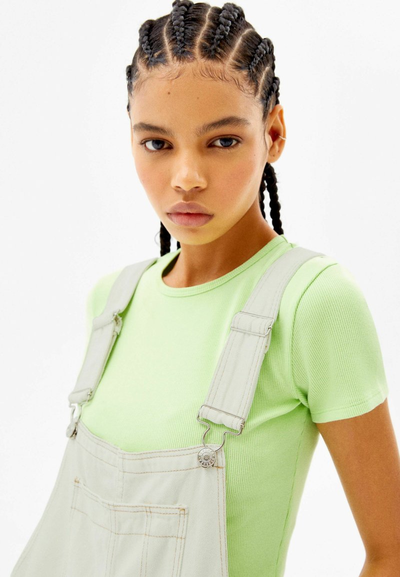 Damen Kleider | Bershka Latzhose white/weiß - GA00553 Damen Kleider | Bershka Latzhose white/weiß - GA00553