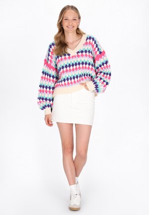 - Sweter