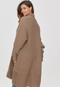 Makadamia OVERSIZE brąz