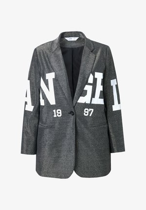 Metallisch schwarzer Blazer mit großen weißen Texten und Zahlen. Ein-Knopf-Verschluss, zwei Fronttaschen und strukturierte Reversgestaltung.