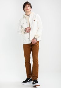 Carhartt WIP SID PANT - Calças - hamilton brown rinsed
