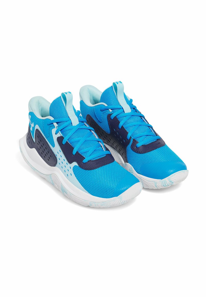 Zapatillas deportivas azules con parte superior de malla que presenta tonos de azul claro y oscuro, lados texturizados y suelas de goma blanca. Diseño de cordones visible.