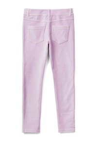 Fioletowe legginsy z korduroy o gładkiej strukturze, z dwiema tylnymi kieszeniami i przeszytymi szwami, charakteryzujące się dopasowanym krojem i zwężanymi nogawkami.