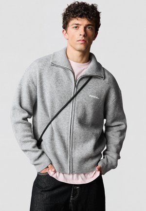 Bershka, BOXY FIT KNITTED ZIP-UP - JACKET - Cardigan - grey