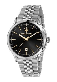 Maserati ur med sort urskive, sølvkasse og armbånd i rustfrit stål. Har gyldne detaljer, datovisning og en tekstureret finish.