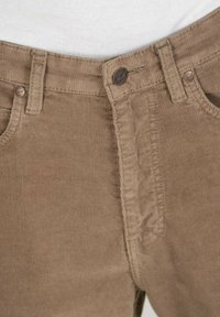 Thumbnail Image 6