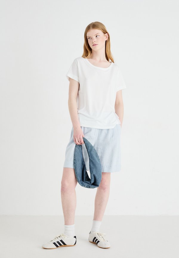 FENYA TEE - Basic T-shirt4