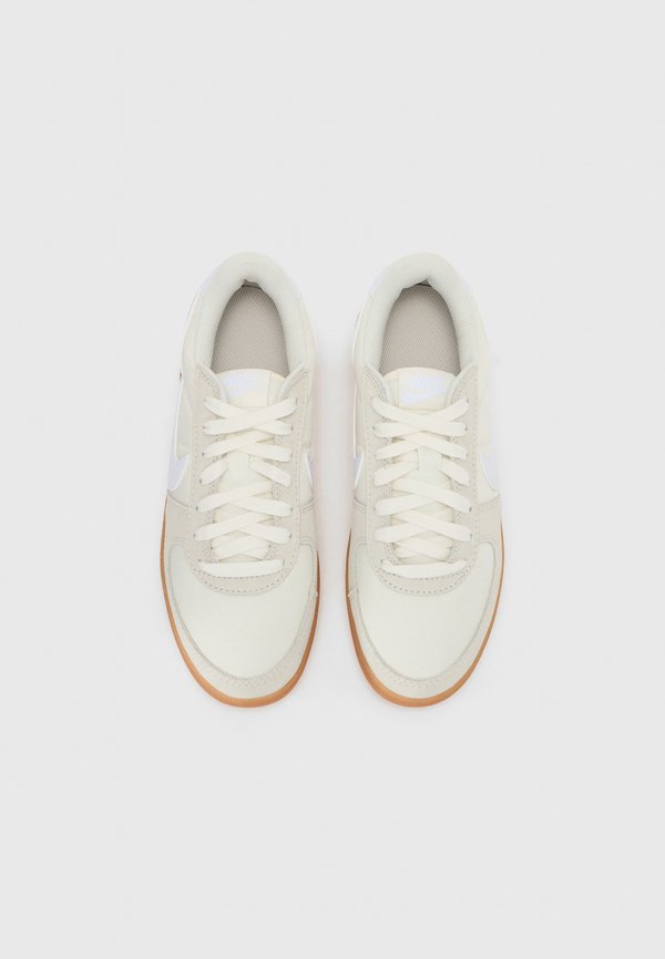 FIELD UNISEX - Trainers3