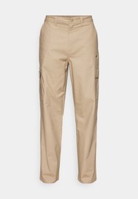 Beige cargobyxor med rak passform, med sidofickor och en texturerad tyg. Inkluderar knäppning med knapp och bälteshällor.