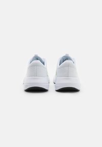 Nike Performance Sportovní boty - white
