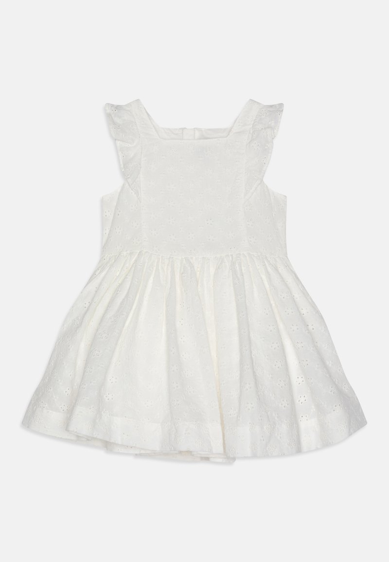 Robe blanche sans manches pour tout-petit avec motif floral en broderie anglaise, bretelles volantées et jupe froncée.