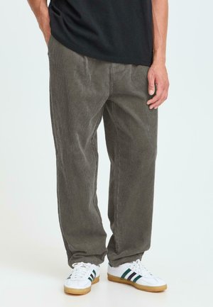 Solid, SDETHAN-NAM TAPERED - Trousers - bungee cord