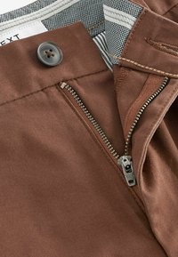 Next STRAIGHT FIT STRETCH CHINO - Shorts - brown