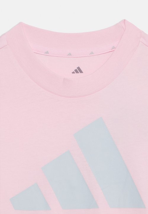 adidas JUNIOR BLOCK TEE UNISEX - Sports T-shirt - clear pink/solid grey — foto 3