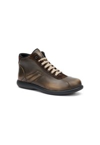 Scarpa alta in pelle marrone con finitura texturizzata, lacci a contrasto, suola in gomma e dettagli laterali delicati.