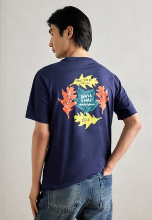 Scotch & Soda REGULAR FIT FRONT BACK - Print T-shirt - peacoat