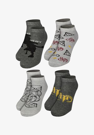 Four pairs of Harry Potter-themed ankle socks, featuring symbols, characters, glasses, and text in black, gray, yellow, and red colors.
