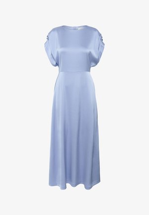 Jasnoniebieska sukienka maxi z krótkimi, luźnymi rękawami, okrągłym dekoltem i gładką fakturą. Posiada dopasowaną górę i zwiewny dół.