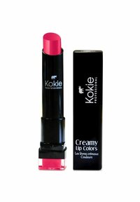 Kokie Creamy Lip Colors i en sort tube med en lyserød top; indeholder en klar base. Leveres i en sort æske med hvid tekst, der beskriver produktnavnet.