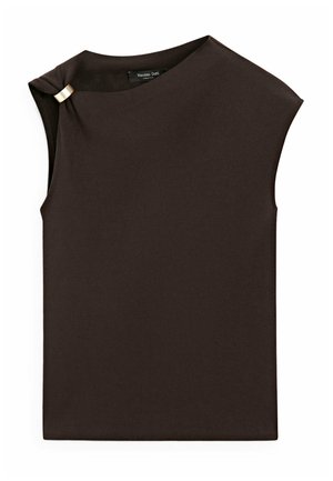 Top marrone scuro senza maniche con scollo asimmetrico e piccolo dettaglio in chiusura color oro vicino alla spalla sinistra.