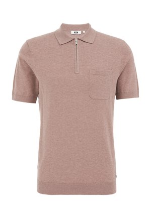 Korte mouwen polo in zachte, lichtbruine gebreide stof. Voorzien van een ritskraag en een borstzak. Geribbelde onderkant en mouwen.