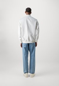 Guess JACKET - Geacă bomber - offwhite