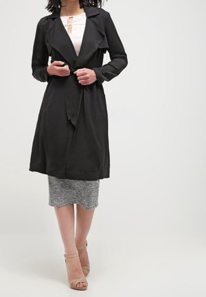 Trenssi - black