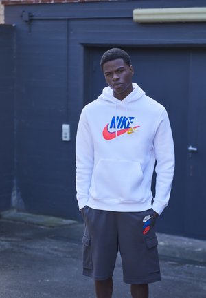 HOODIE - Sweatshirt - white