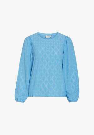 Top de manga larga azul claro con un patrón texturizado de ojales, cuello redondo y mangas abullonadas. Diseño casual con un ajuste relajado.