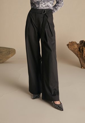 Zign Studio TENCEL ™ TROUSERS - Stoffhose - black