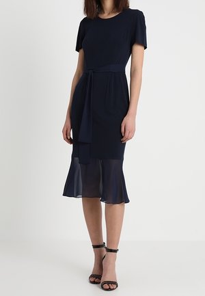 Sukienka z dżerseju