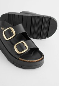 Next FOREVER COMFORT DOUBLE BUCKLE FLATFORM - Pantoletai - black