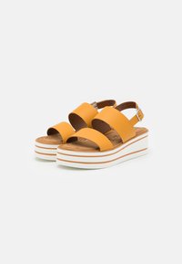 Tamaris Platform sandals - mango