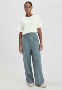 hessnatur - WIDE LEG - Trousers - agavengrün Thumbnail Image 1