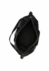 Sac de voyage en cuir noir avec fermeture éclair, doté d'un intérieur spacieux, de poignées plates et d'une bandoulière réglable.