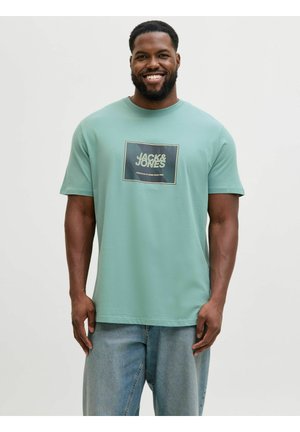 - T-shirt z nadrukiem