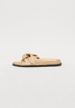 Anna Field, Mules - gold-coloured
