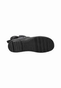 Semelle de botte noire dotée d'une surface en caoutchouc texturé, de motifs distincts de crêtes, et le nom de la marque embossé sur la semelle.