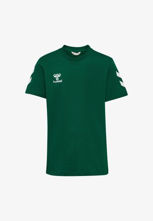 Grünes Baumwoll-T-Shirt mit Rundhalsausschnitt, kurzen Ärmeln und weißem Logo auf der Vorderseite. Mit weißen Chevron-Streifen auf den Ärmeln.