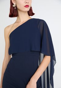 WAL G. ONE SHOULDER MIDI - Kokteiļkleita/ballīšu kleita - navy blue