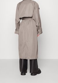 Gestuz Trenčkot - beige